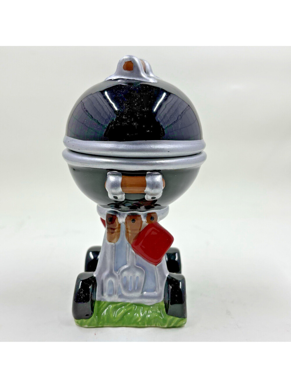 Vintage Charcoal Barbecue Grill Stacking Salt and Pepper Shaker